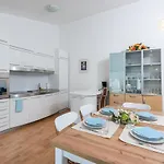 Villa Casa Lungomare With Pool