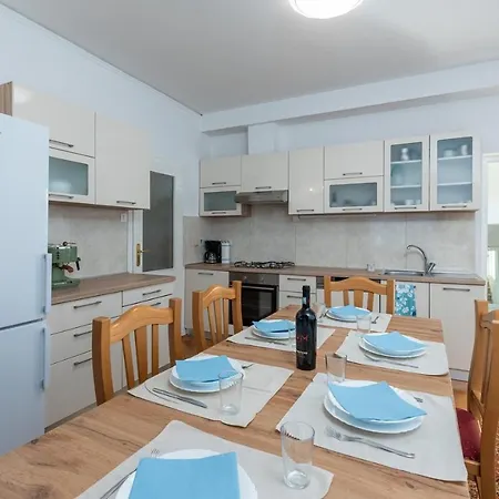 Villa Casa Lungomare With Pool Umag