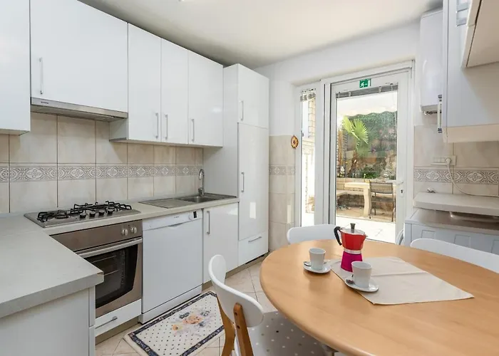 Casa Lungomare With Pool * 우마그