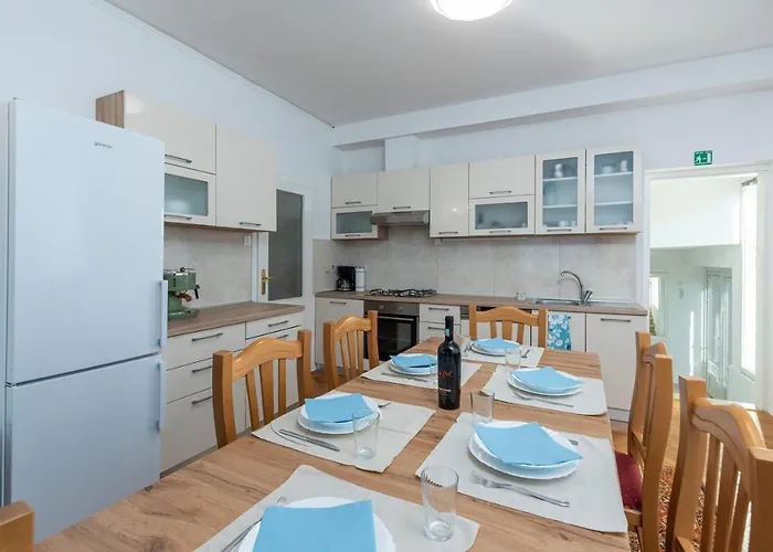 빌라 Casa Lungomare With Pool 우마그