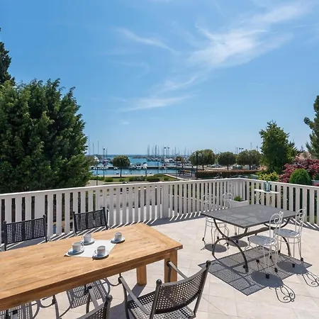 Casa Lungomare With Pool Villa