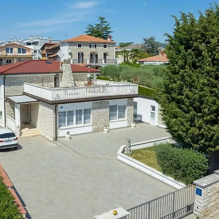 Casa Lungomare With Pool Umag