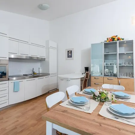 Villa Casa Lungomare With Pool