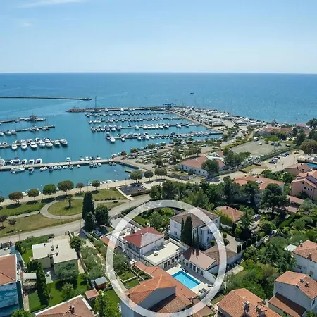 Villa Casa Lungomare With Pool Umag